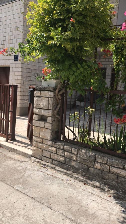 Apartman Mila Kaštela Esterno foto
